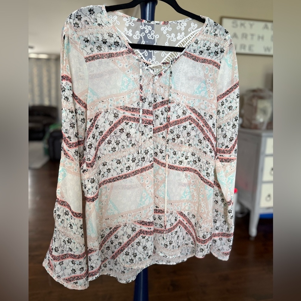 Maurices Sheer Tie Front, Cold Shoulder, Lace Back Top, Size Large